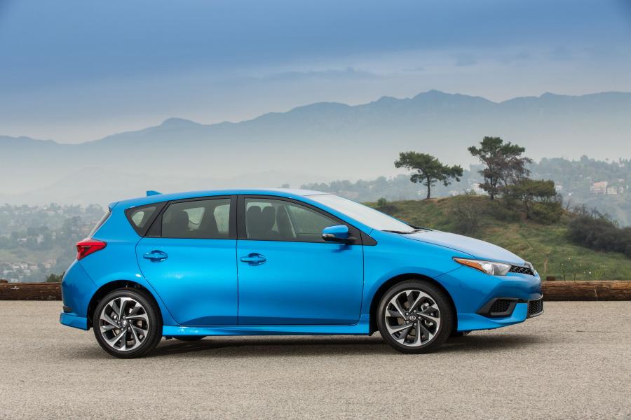  Scion iM 2015 года  (фото 40 из 48)